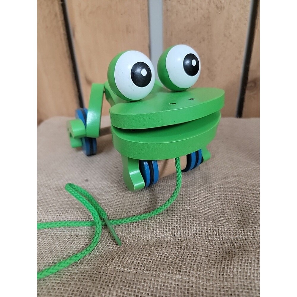 Melissa And Doug Wooden Frog Pull Toy Green
